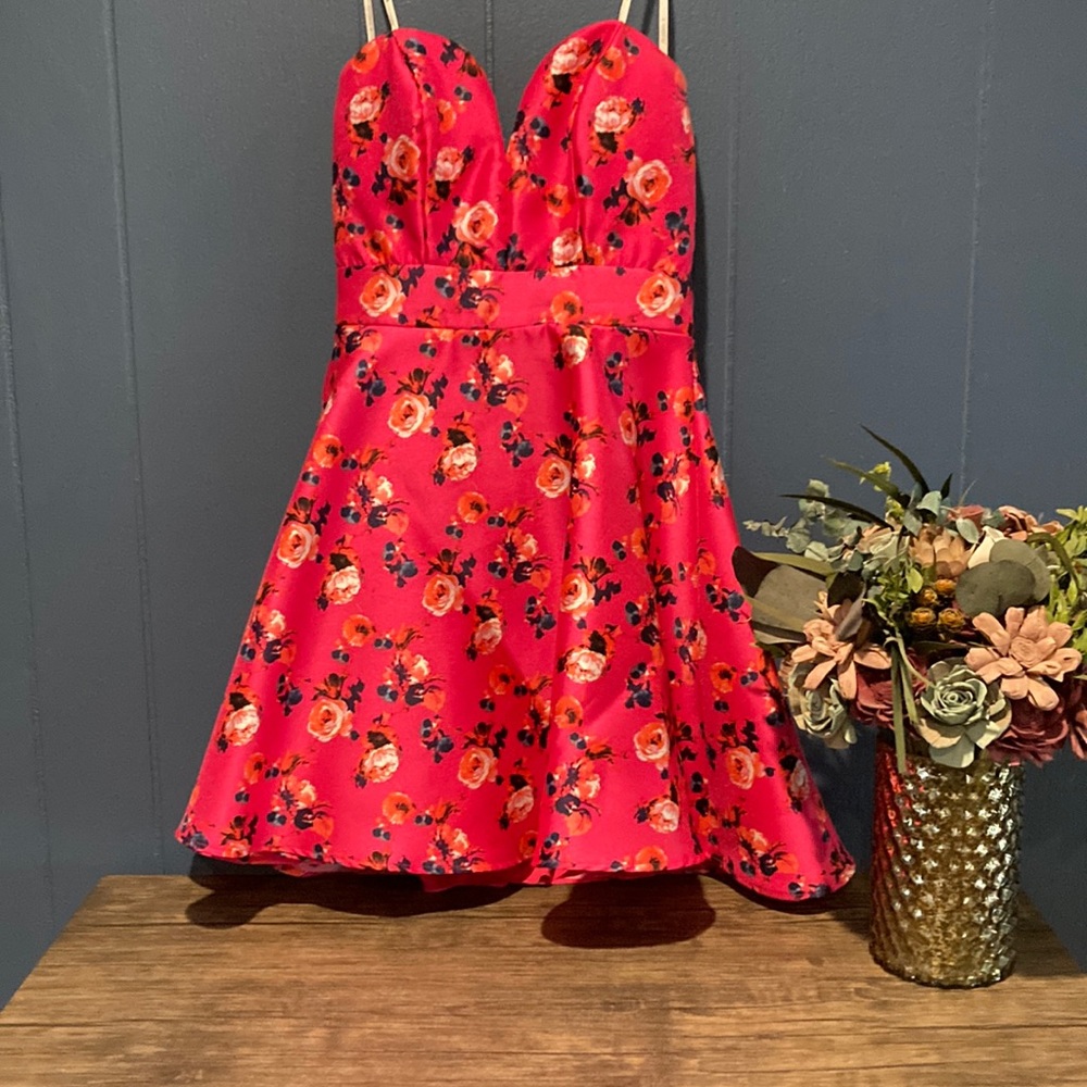 Strapless formal dress